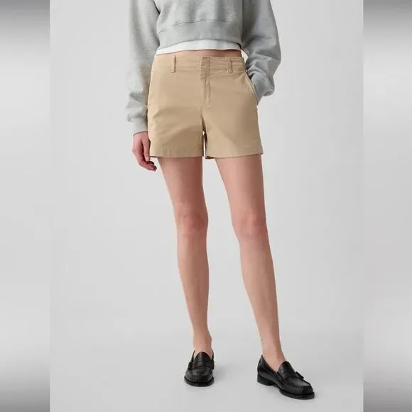 Gap 4” Downtown Khaki Shorts - Picture 2 of 7